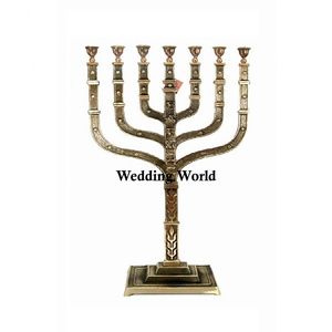 Bougeoir en métal de haute qualité, fait à la main, en gros, Menorah en aluminium plaqué or, bougeoir en métal - Product Image 2