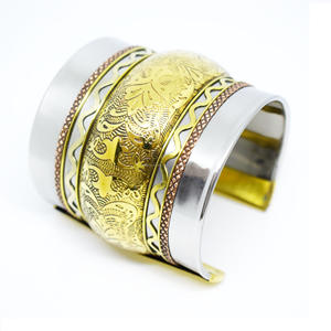 ชุดเครื่องประดับสไตล์ชิคาโกทำจากทองเหลือง2024ต่างหูทองเหลืองอินเดียเครื่องประดับอาคารในไมอามี่ - Product Image 3