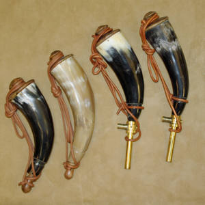 Corne à poudre naturelle polie Viking Corbeau Corbeau Corne à boire Pagan Norse promulgation Vikings Sculpté Cornes païennes - Product Image 3