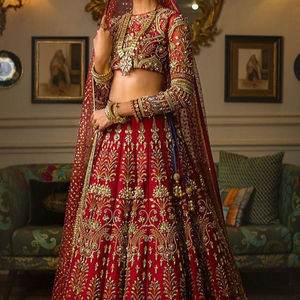 Vestido de novia de seda estilizado Lehenga-Choli de diseñador pesado con piedra de cuentas de cristal adornado para 2021 - Product Image 1