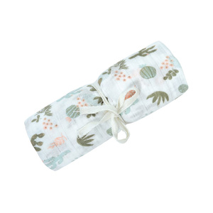 Manta de muselina de diseño floral con patrón personalizado, envoltura estampada de gasa doble orgánica con embalaje personalizado - Product Image 1