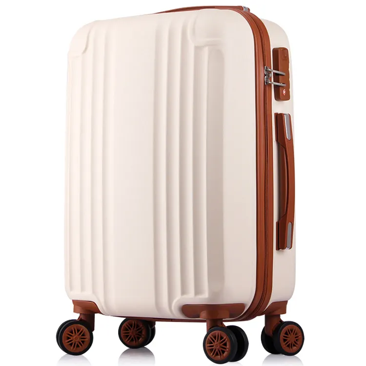 Super-Strong Polyester Shell 4 wheel suitcase with sealing lining