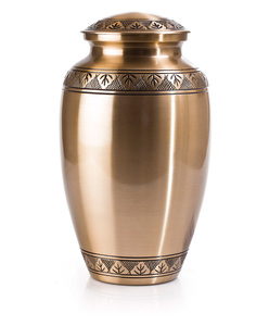Urnes de crémation en métal à motif de gravure en croix exigeantes Urnes de cendres adultes commémoratives funéraires de qualité supérieure pour le service funéraire - Product Image 4