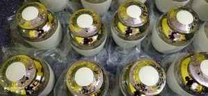 Urna de cremación de latón de estilo americano tradicional de Brassworld India Suministros funerarios de metal de calidad para adultos - Product Image 2