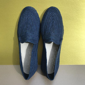 Mocassins bleus en raphia pour hommes, créations artisanales - Product Image 1