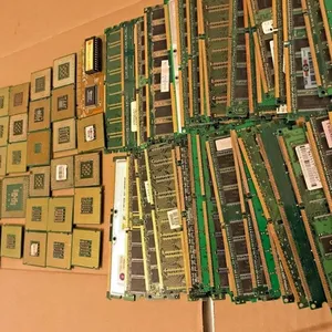 Intel 486 & 386 CPU/コンピューターRAMスクラップセラミックCPUスクラップ