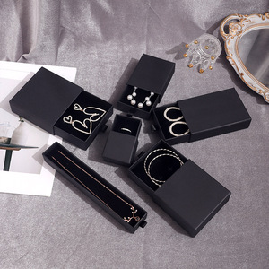 Packaging Box Custom Logo Brand Shipping Boxes Black White Gift Jewellery Box Velvet Tote Bag Earring Bracelet Necklace Display