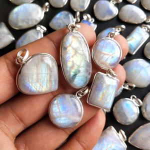 Colgante de piedra azul de lujo para mujer, colgante de Sol de cristal cabujón de 20mm con cuentas de piedra lunar y joyería de piedra de Jade - Product Image 5