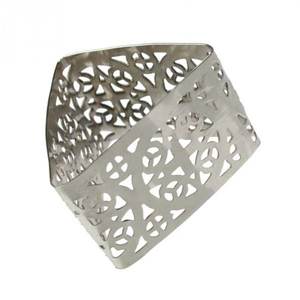 แหวนรองผ้าเช็ดปากโลหะรูปสามเหลี่ยมโบราณ ตกแต่งโต๊ะรับประทานอาหาร เป็นมิตรกับสิ่งแวดล้อม สำหรับเปิดเทอม - Product Image 1