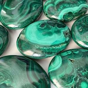 Piedras de Ágata de Alta Calidad para la Palma de la Mano / Venta al por Mayor de Ágata Alfazal Tallada a Mano de Origen Europeo para Feng Shui y Arte del Amor - Product Image 2