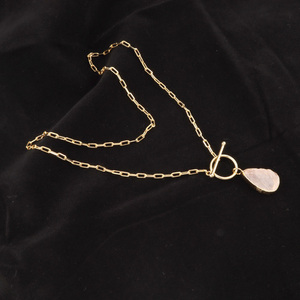 Zeva Jewels สร้อยคอจี้โรสควอตซ์ชุบทอง24K หินวันเกิดหยาบธรรมชาติพร้อมตะขอสลับสี่เหลี่ยมหนาสำหรับงานแต่งงาน - Product Image 2