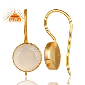 Pendientes de Calcedonia Blanca Redonda, Pendientes de Gancho de Plata Chapados en Oro de 18k, Fabricante y Proveedor de Joyería, Colección Delicada - Product Image 2