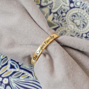 Porte-serviettes en métal avec forme ronde tendance parfait pour la décoration de table de mariage et de banquet élégant - Product Image 1