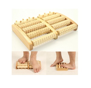 Rodillo de madera para masaje de pies, masajeador de pies doble con logotipo personalizado, 99 DATOS dorados - Product Image 2