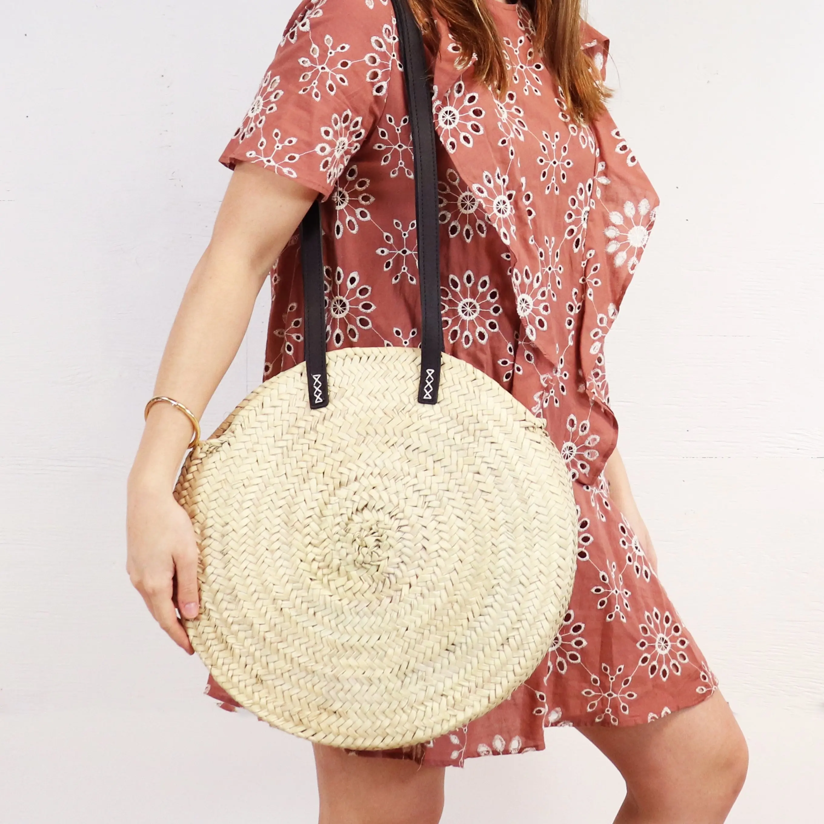 Дизайнерские сумки, знаменитые сумки через плечо, круглая Соломенная пляжная корзина для покупок, сумка с кожаными ручками