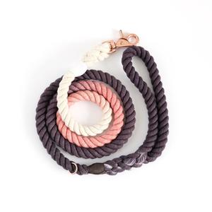 สายจูงสุนัขทำมือสวยงาม สีชมพูอมม่วงเข้ม ทำจากเชือกฝ้าย - Product Image 1