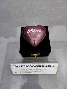 "Oreille de chien dans les pattes en aluminium peint à la main, accessoires pour la crème, en forme de cœur ou d'arc répulsif" pour animaux de compagnie ", 1 pièce - Product Image 3