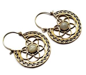 อินเดียขายส่งโบฮีเมียนสไตล์ชาติพันธุ์โบราณเครื่องประดับผู้หญิงมูนสโตนต่างหูห่วงทองเหลืองสำหรับงานแต่งงานงานหมั้น - Product Image 4