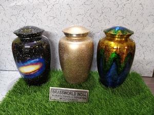 Urna de cremación para adultos de gran tamaño de Brassworld, suministros funerarios de estilo americano hechos de metal duradero - Product Image 4