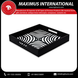 Plateau de service en teck de qualité supérieure avec design en résine |   Plateau à Snacks en Bois de Style Européen |   Plateau de service décoratif pour la maison - Product Image 6