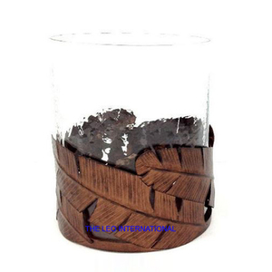 Fabricant et fournisseur de bougeoirs décoratifs et de centres de table en métal aluminium, articles votifs pour la maison et la salle à manger, en verre transparent - Product Image 1