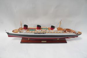 Modèle de bateau en bois d'acacia USS NORMANDIE fait à la main, 80x12x29 cm, en provenance du Vietnam, cadeau d'affaires pour toute occasion - Product Image 4