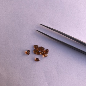 2mm 4mm Citrino natural Facetado Trillón de piedras preciosas cortadas Precio al por mayor Piedras sueltas para ajuste de joyería Precio por quilate Comprar ahora - Product Image 1