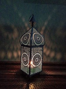 Nueva linterna colgante de hierro marroquí hecha a mano para decoraciones navideñas y de boda festivales linternas - Product Image 3