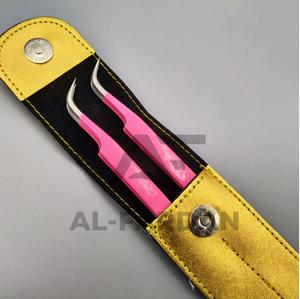 Pince à cils durable en acier inoxydable Pince à épiler rose vif fortement incurvée avec pochette en cuir pour extensions de cils - Product Image 1