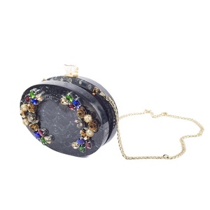 Pochette de luxe en résine avec pierre multicolore Travail élégant et élégant - Product Image 4