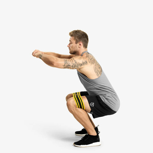 Pantalones cortos de baloncesto de malla 150G personalizados de alta calidad para hombre, pantalones cortos deportivos de playa de verano en negro sólido, método de tejido no tejido - Product Image 3