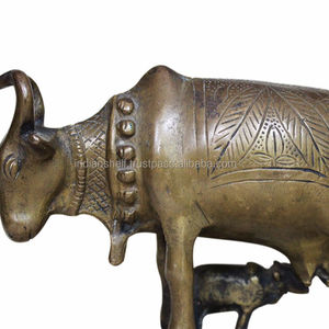 Estatua de latón fundido hecha a mano, estatua de vaca de bronce antiguo de 4,7x6,7 pulgadas, Animal de latón fundido - Product Image 1