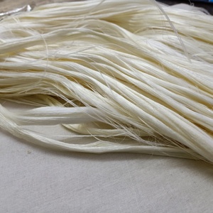 Fibres d'ananas recyclées à la main filature naturelle et utilisation de béton pour une construction écologique - Product Image 6