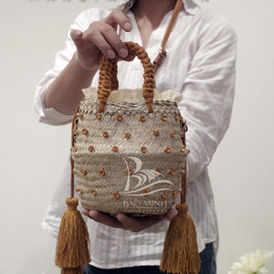 Cubo de paja con forro de algodón de nuevo diseño con decoración de lazo elegante incrustada con joyas - Product Image 3