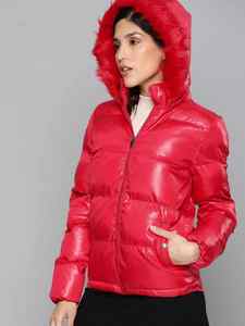 Custom Made <b>Women's</b> Sportswear Lightweight Breathable Eco-Friendly Custom Color Solid Hooded Puffer <b>Jacket</b> Custom Logo - Product Image 2