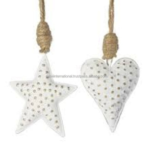 Décoration de Noël suspendue en métal blanc, écologique et durable, 100% faite à la main - Product Image 5