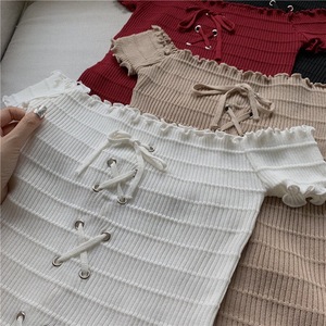 <span class=keywords><strong>Camicetta</strong></span> lavorata a maglia a maniche corte elegante da donna con <span class=keywords><strong>spalle</strong></span> <span class=keywords><strong>scoperte</strong></span> estive all'ingrosso top monospalla da donna - Product Image 5