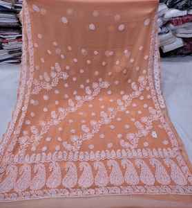 Hermoso conjunto de sari y blusa de gasa con trabajo de bordado Chikankari completo Ropa India elegante para fiestas Recepciones y eventos - Product Image 2