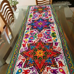 Suzani刺绣桌子转轮几何印花桌布一次性100% 纯棉条纹椭圆形手工制作; 27243曼陀罗