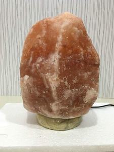 Lampe au sel de roche Jambo de l'Himalaya rose clair Style grand ange Forme sculptée Matériau organique Certifié ISO Art Collection Sian - Product Image 6