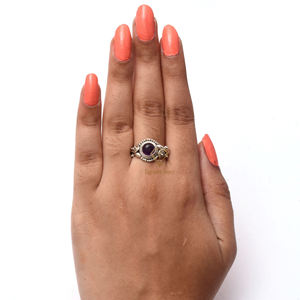 แหวนพลอยสีม่วงโบฮีเมียนสีเงินสเตอร์ลิง925แฮนด์เมดสำหรับงานแต่งงานผลิตโดยบริษัทของเรา - Product Image 2