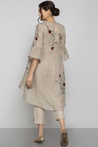 DAZZLING--STYLISH--KURTA AVEC PANTALON POUR LA Fête-usure-robe avec applications pour la Fête-USURE/Mariage = 2021. - Product Image 2