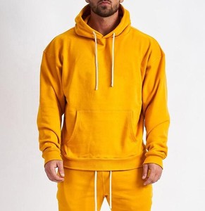 Sudaderas de talla grande personalizadas de alta calidad para hombre Sudaderas con capucha amarillas para correr con logotipo frontal Ropa deportiva de punto de gran tamaño teñida lisa - Product Image 2