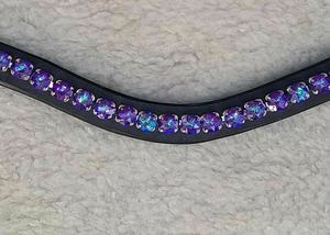 Superbe bride de cheval incurvée en U violet étincelant à une rangée de cristal en cuir neuf avec une rangée de cristal fabriqué en Inde - Product Image 2