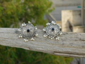 Treanding-pendientes de tuerca de piedra hechos a mano, aspecto plateado - Product Image 5