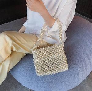 Bolso de perlas pequeñas de moda con correa larga - Product Image 3