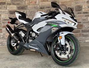 USED 2021 Kawasaki Ninja ZX-6R <b>Sportbike</b> - Product Image 3