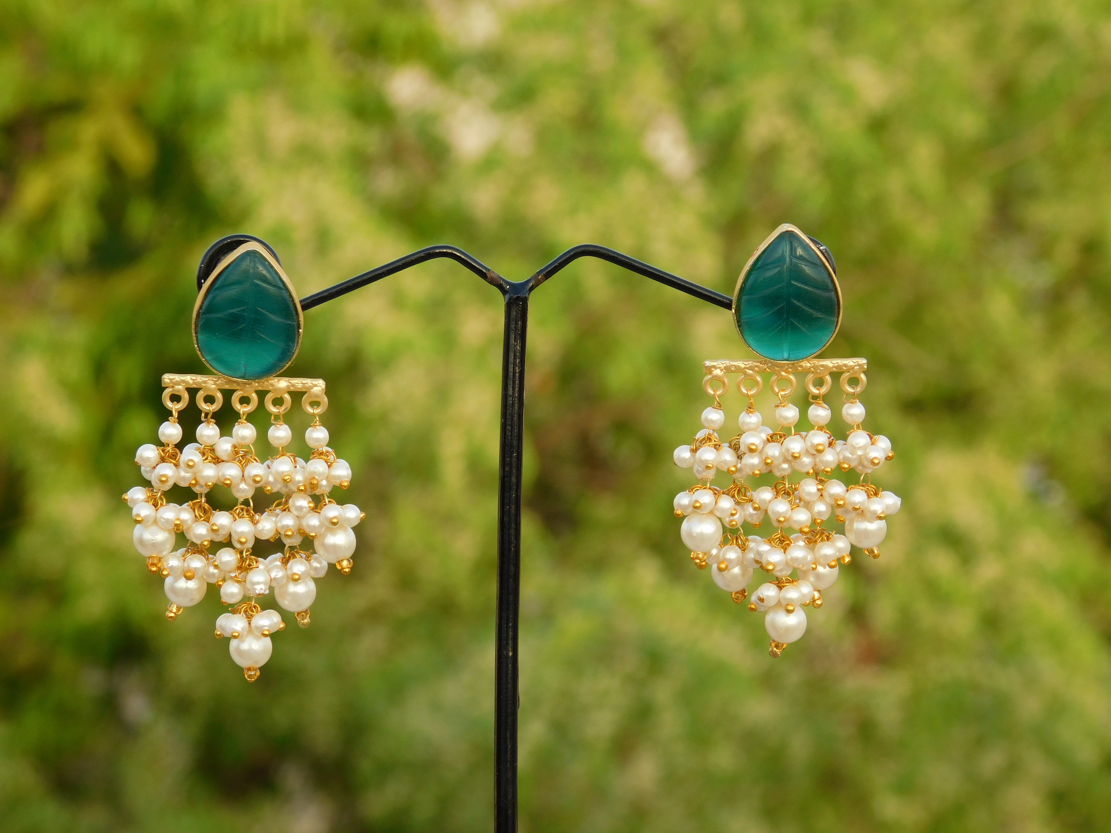 สีเขียว