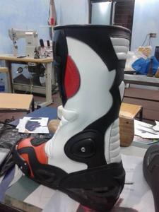 Botas de Motociclismo de Cuero Profesionales para Carreras, Unisex, Impermeables y Resistentes al Fuego - Product Image 3