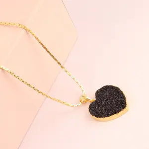 Klassischer Stil Herzform schwarzer Zucker Druzy 24 Karat Gold Galvanik Halskette guter Preis verstellbare Schlangen kette Anhänger Halskette